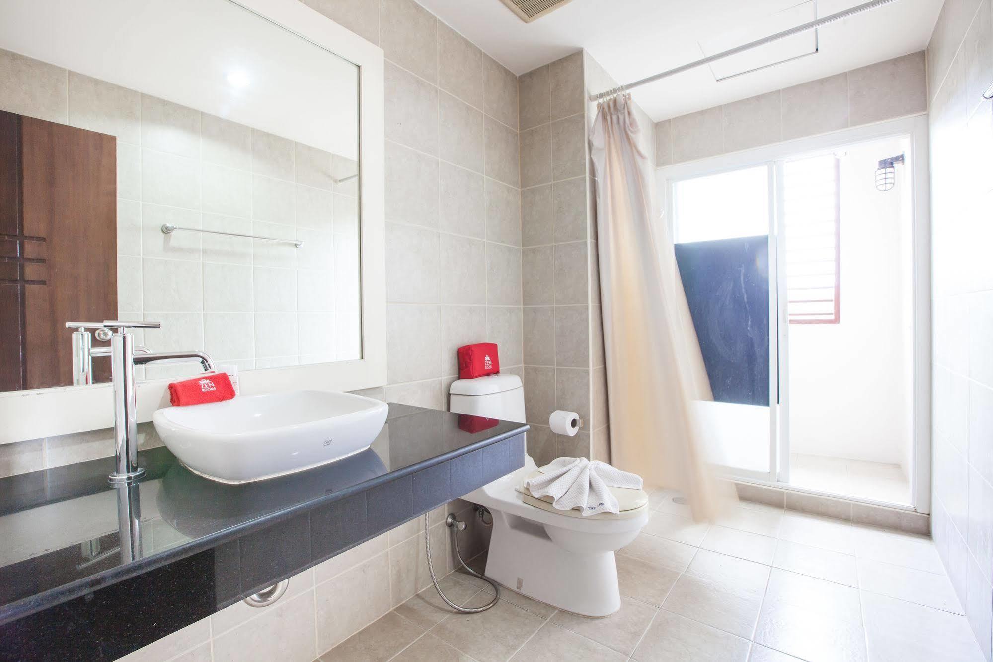 Zen Rooms Chaofa East Road Rawai Luaran gambar